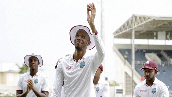 Roston Chase shows the ball Roston Chase shows the ball