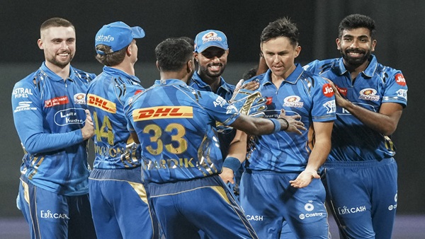 Trent Boult with teammates