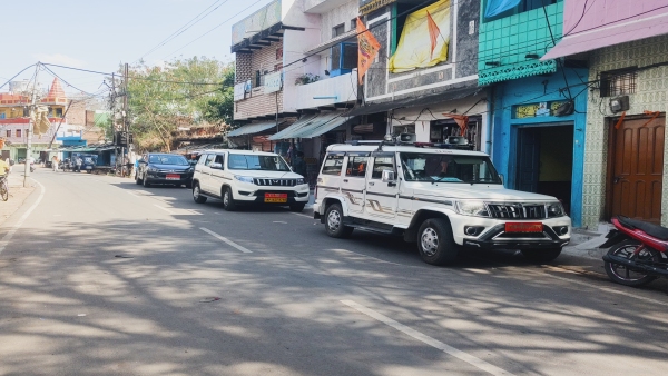 MP News Crackdown on quack doctors in Chhatarpur Health department raids Maharajpur and Kusma MP News Crackdown on quack doctors in Chhatarpur Health department raids Maharajpur and Kusma