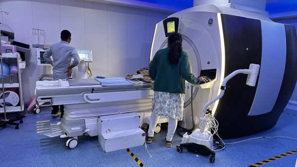 Complex MRI of a 20-day-old newborn in Bhopal AIIMS 45 minutes of examination amidst loud noise and closed tunnel Complex MRI of a 20-day-old newborn in Bhopal AIIMS 45 minutes of examination amidst loud noise and closed tunnel