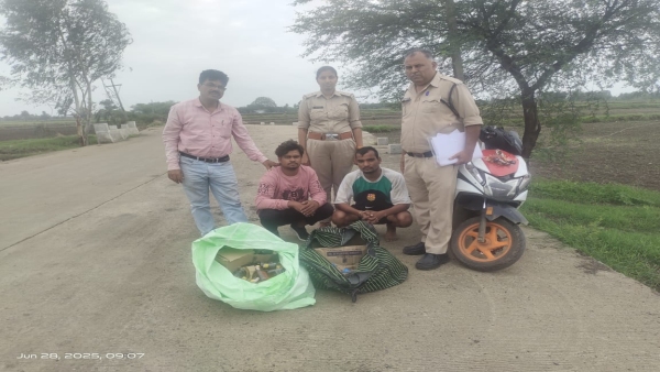 action by Excise Department in Bhopal Illegal liquor and vehicles seized 20 cases registered