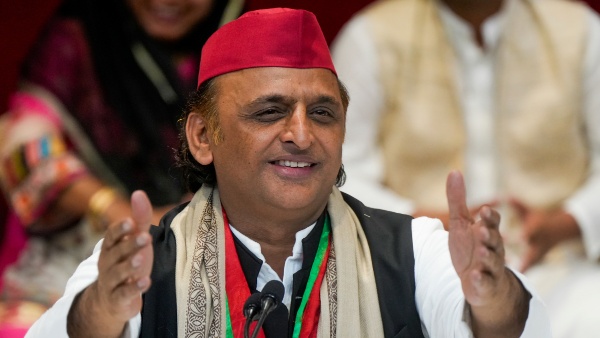 akhilesh-yadav-security-breach
