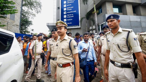 chandan-mishra-murder-case-5-policemen-suspended