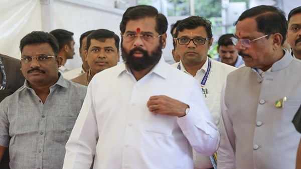 Hindi vs Marathi eknath shinde Hindi vs Marathi eknath shinde
