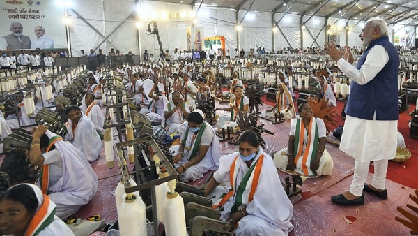 pm modi khadi