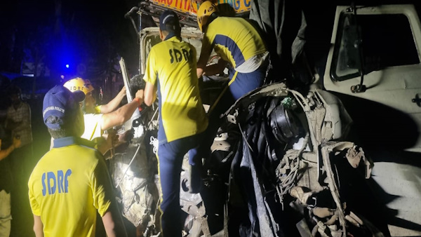 Uttarakhand news Tragic accident Rishikesh two killed fire collision between truck trolley Uttarakhand news Tragic accident Rishikesh two killed fire collision between truck trolley