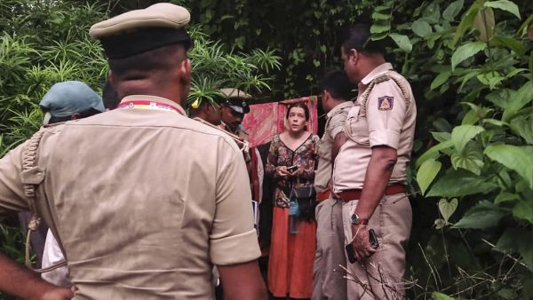 security personnel rescue a Russian woman