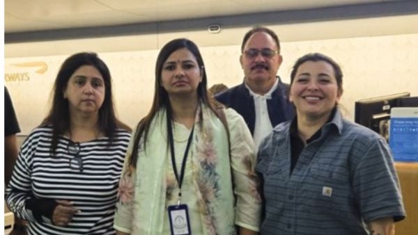 Monika Kapoor extreme left