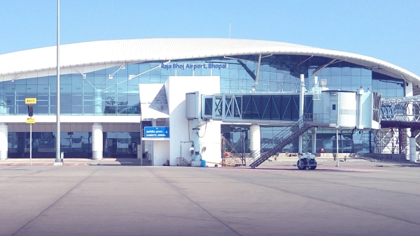 International flights may start from Raja Bhoj Airport Flights to Dubai and Singapore