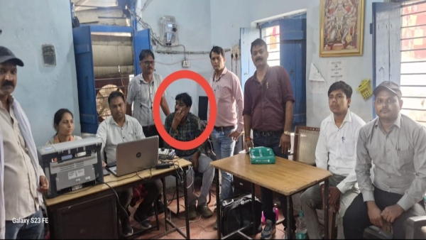 MP News Sagar Lokayukta takes major action lineman caught red handed taking bribe