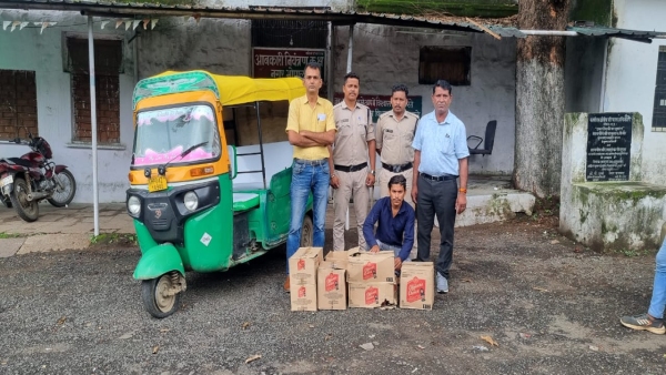 Excise department action in Bhopal Illegal liquor recovered but question on sale above MRP