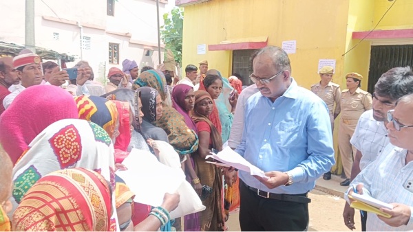 dm maharajganj dm maharajganj