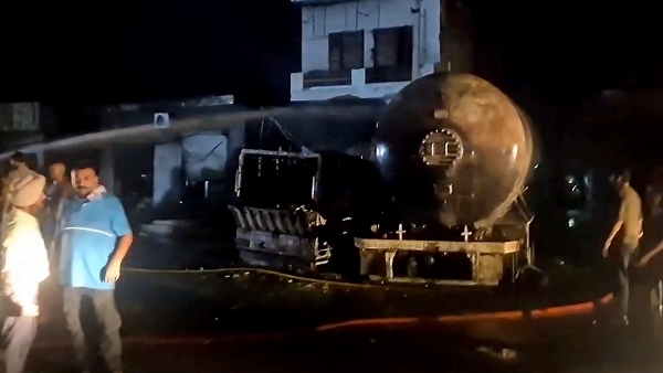 punjab-lpg-tanker-fire-2-dead-23-injured