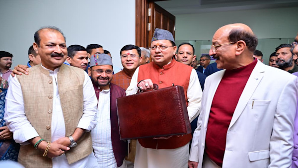 Uttarakhand NEWS CM PUSHKAR Dhami presented supplementary budget of Rs 5315 crore opposition ruckus introduced 9 bills Uttarakhand NEWS CM PUSHKAR Dhami presented supplementary budget of Rs 5315 crore opposition ruckus introduced 9 bills