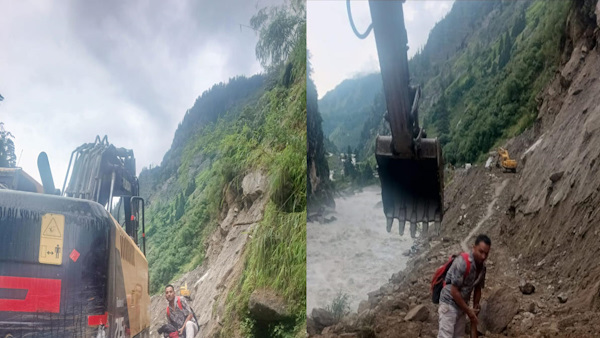 uttarkashi major accident two people buried under debris falling hill Gangotri Highway Dabrani area uttarkashi major accident two people buried under debris falling hill Gangotri Highway Dabrani area