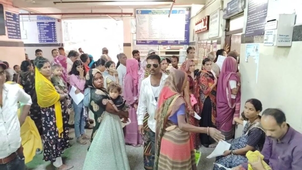 Stampede at Pradeep Mishra Kubreshvar Dham two women died tragically many devotees injured Stampede at Pradeep Mishra Kubreshvar Dham two women died tragically many devotees injured