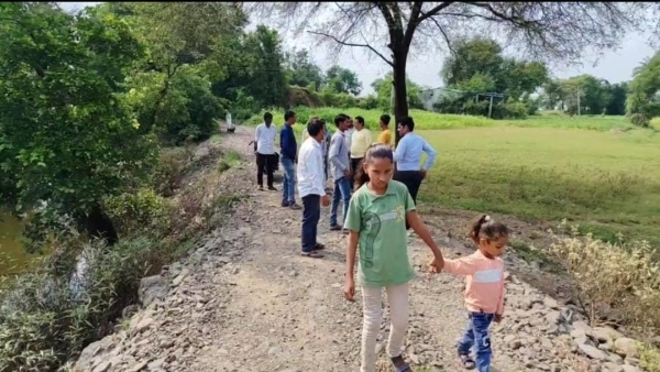 Devotees of Paale Wale Maharaj in Bapcha village of Kalapipal are upset there is no fund for road