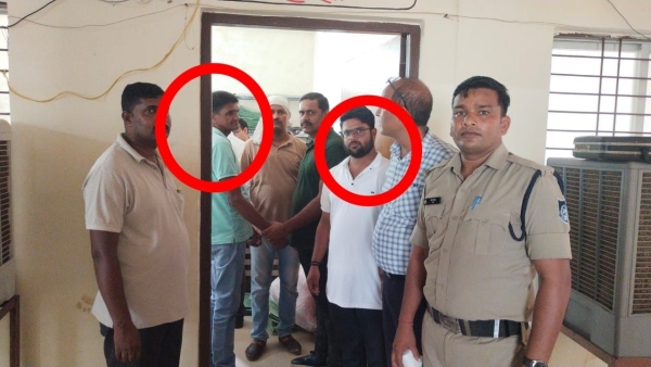 Lokayukta Shivpuri bribe city council employees caught red handed taking 30 thousand rupees