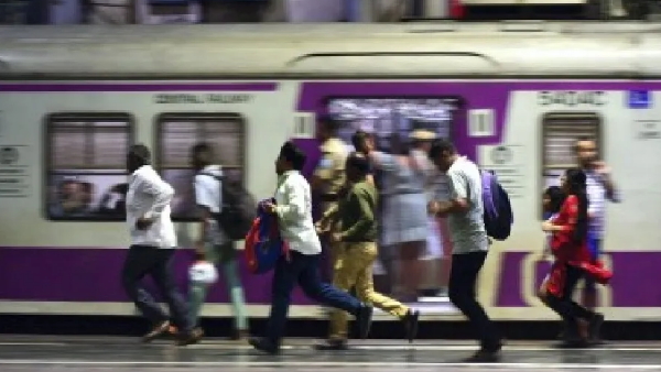 Mumbai local train