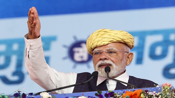PM Modi Live