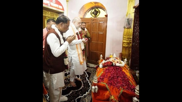 Prayers at Danteshwari Temple by Leaders
