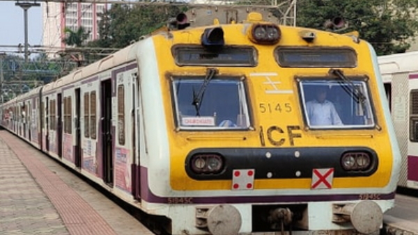 Mumbai local train