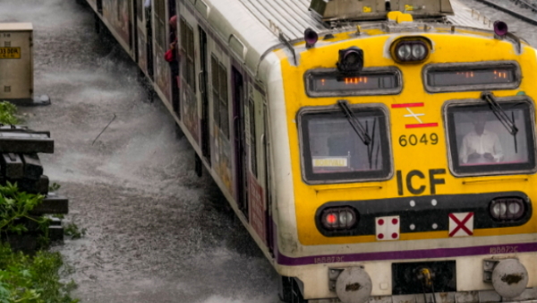 Mumbai local train