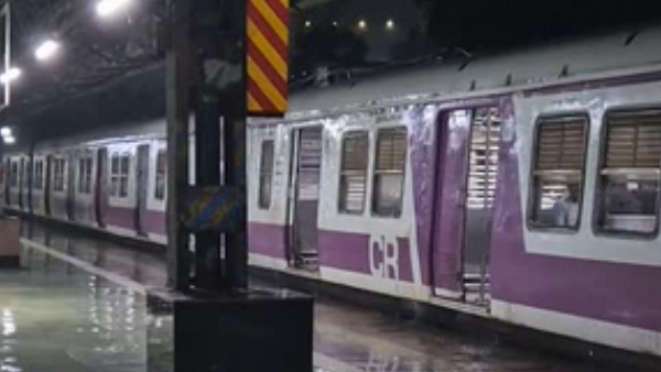 Mumbai local train