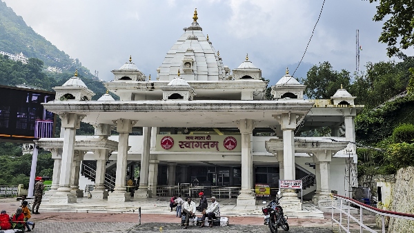 Vaishno Devi Yatra Suspended Vaishno Devi Yatra Suspended