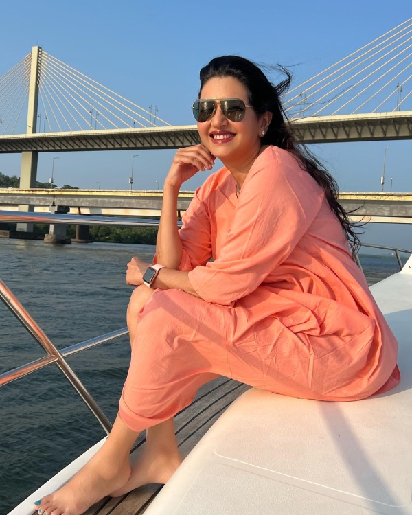 Deepti Bhatnagar Dharmendra Family Relation Deepti Bhatnagar Dharmendra Family Relation