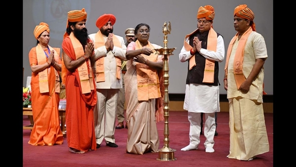 Droupadi Murmu Celebrates Patanjali Graduates Droupadi Murmu Celebrates Patanjali Graduates