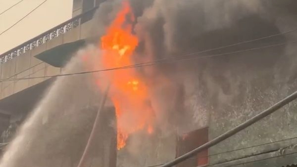 Fire breaks out in Wazirpur