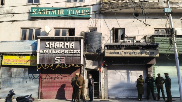 SIA Raids Kashmir Times Office SIA Raids Kashmir Times Office