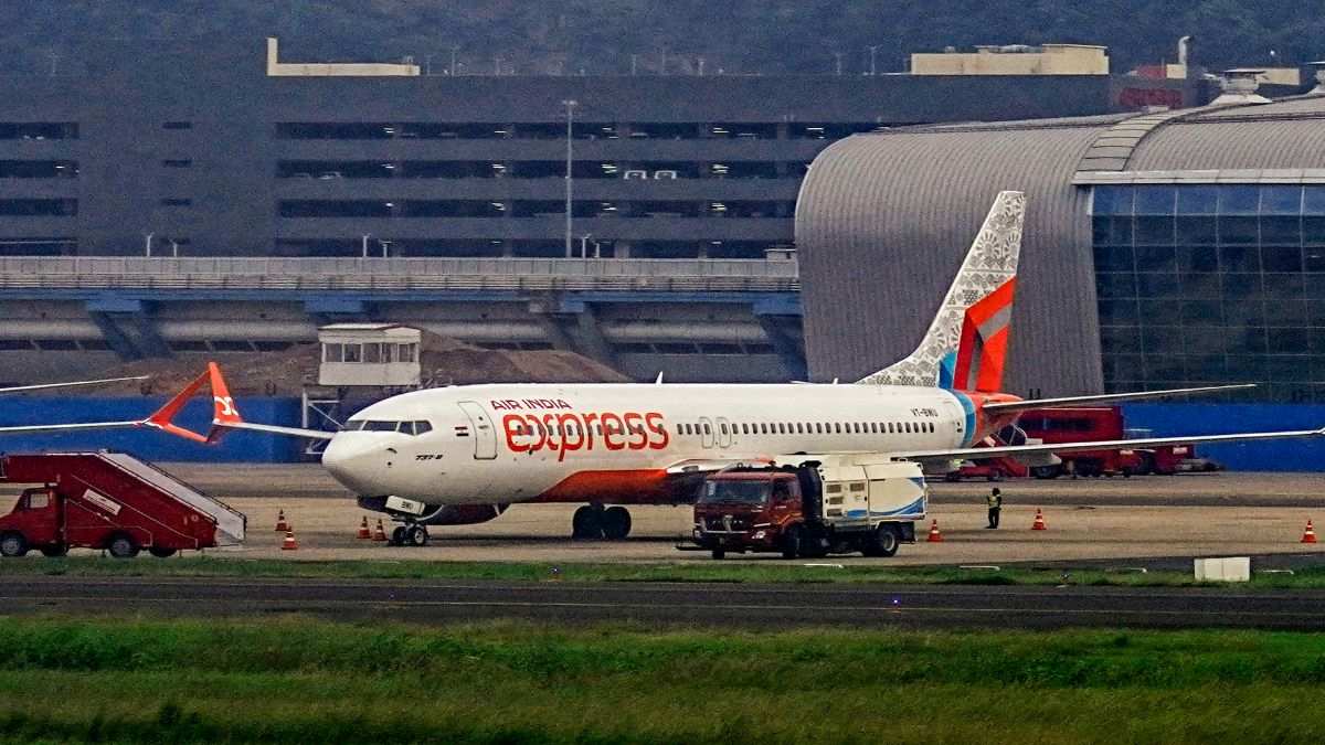 पायलट की समझदारी से टला बड़ा हादसा, 160 यात्रियों की बची जान पायलट की समझदारी से टला बड़ा हादसा, 160 यात्रियों की बची जान