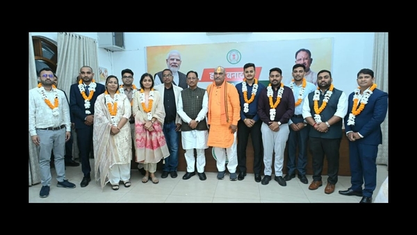 CG PSC toppers meet the Chief Minister CG PSC toppers meet the Chief Minister