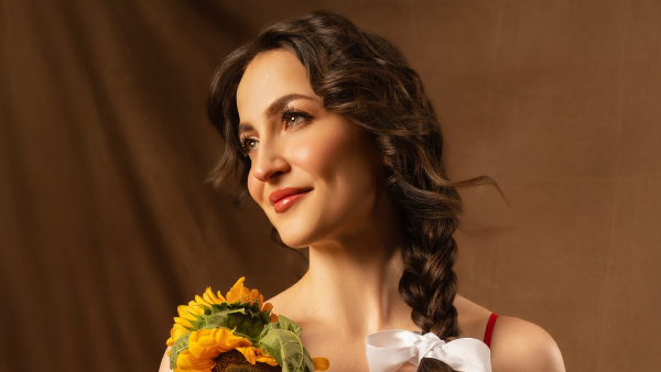 Elli AvrRam Elli AvrRam