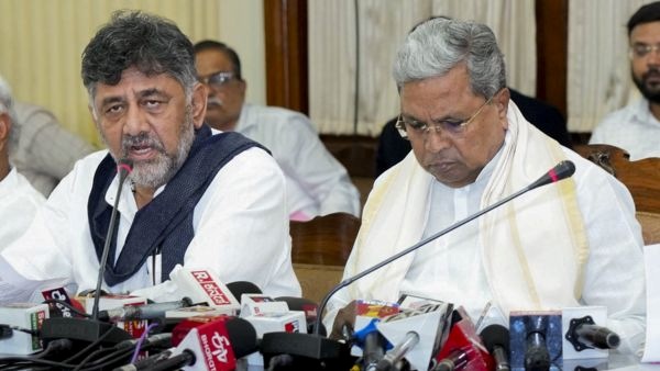Siddaramaiah with DK Shivakumar Siddaramaiah with DK Shivakumar