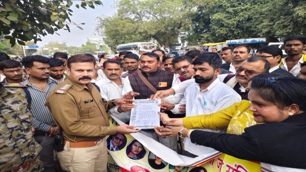 Caste conflict Murari Pandey accused of abusing the Kurmi Patel community OBC Mahasabha