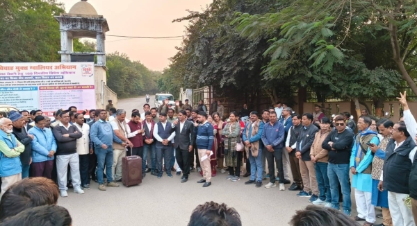 Protest in Gwalior in support of IAS Santosh Verma joint demonstration by SC-ST-OBC organizations Protest in Gwalior in support of IAS Santosh Verma joint demonstration by SC-ST-OBC organizations