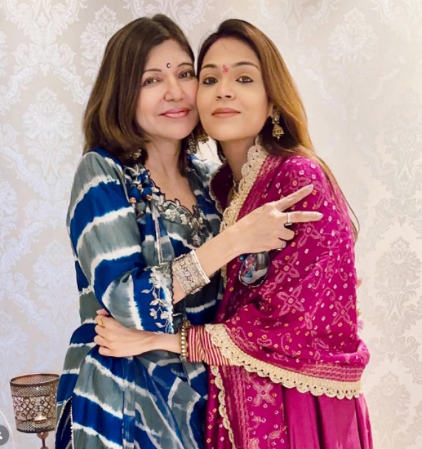 Alka Yagnik Love Story Alka Yagnik Love Story