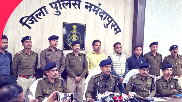Inter-state gang busted for duping people of lakhs of rupees by promising to cure illness Inter-state gang busted for duping people of lakhs of rupees by promising to cure illness