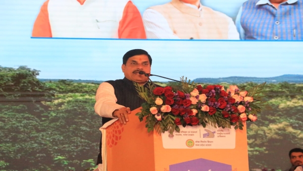 mp development highway nitin gadkari 1 lakh crore road projects vidisha