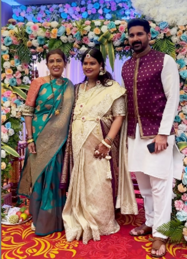 Yogita Gawli Love Story
