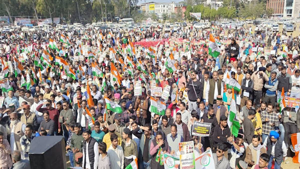 Uttarakhand Congress Political activity intensifies Uttarakhand 2027 elections Congress campaign surround Lok Bhavan powerful message Uttarakhand Congress Political activity intensifies Uttarakhand 2027 elections Congress campaign surround Lok Bhavan powerful message