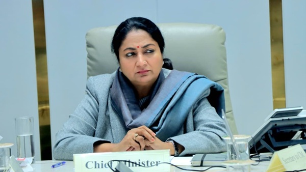 Janakpuri accident CM Rekha Gupta