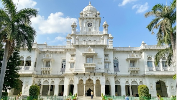 KGMU Illegal mazar Removal