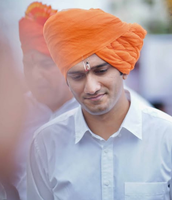 Who is Krish Mahadik