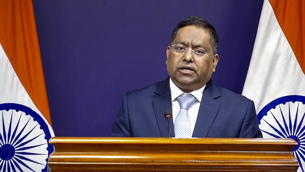 Iran News India Advisory To Citizens In Iran leave immediately helpline Number mail issued