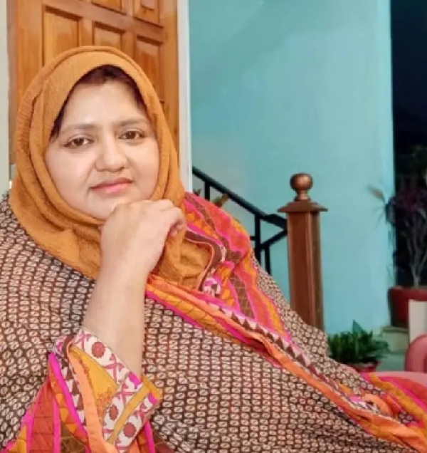 Munawwar Rana Daughter Hiba Rana