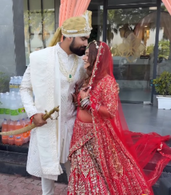 Kanika Sharma Saqib Saifi Love Story